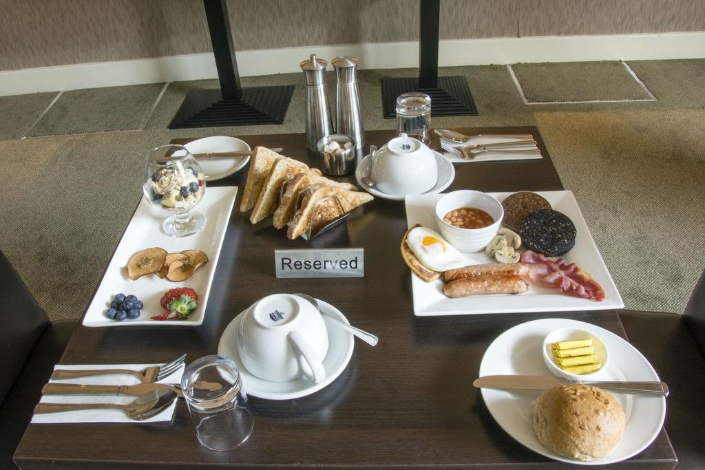 Helix Hotel Grangemouth Esterno foto