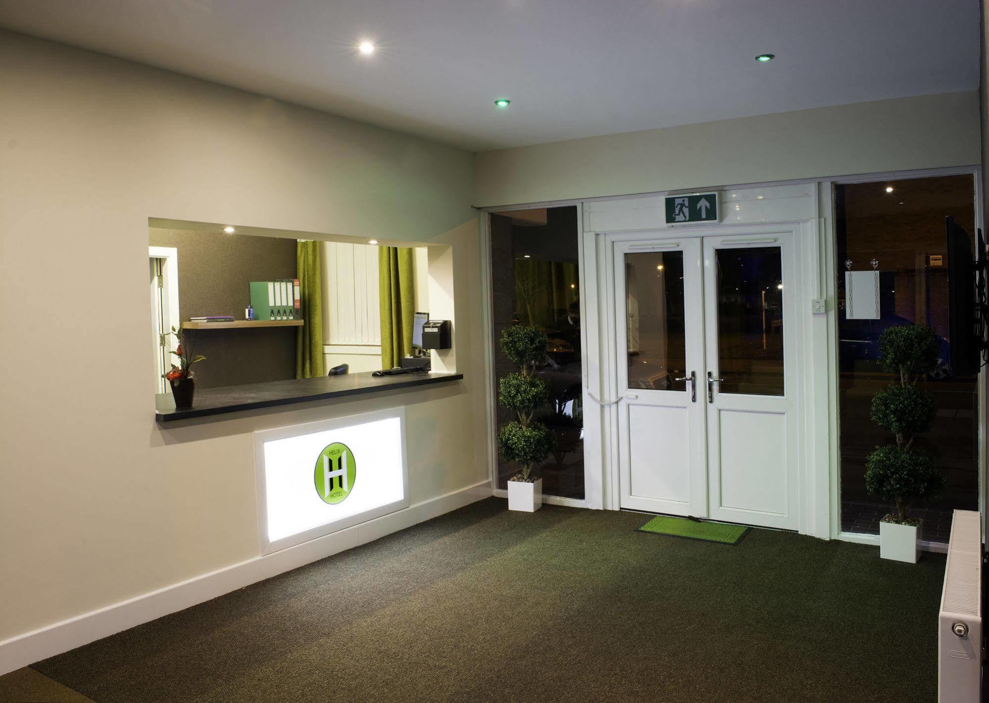 Helix Hotel Grangemouth Esterno foto
